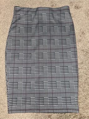 Shinestar Black, White and Gray Glen Plaid Pencil Skirt